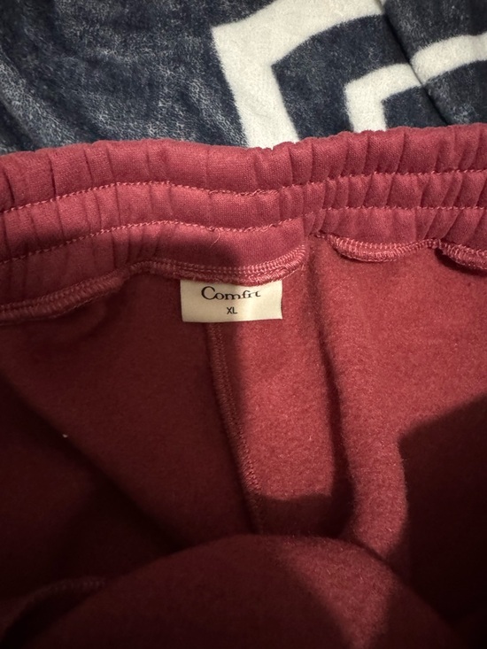 BRAND NEW NEVER WORN COMFRT MINIMALIST SWEATS - BERRY 🍓 - Picture 3 of 4